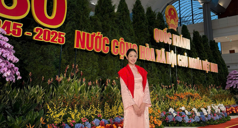 Thanh Thủy nền nã với áo dài hồng trong tiệc chiêu đãi Kỷ niệm 80 năm Quốc khánh 2/9