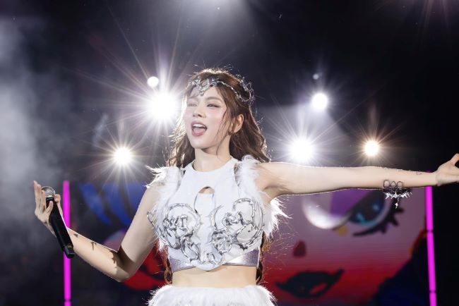 “Khơi mạch nguồn Di sản – Vững bước Kỷ nguyên mới”: Sân khấu thăng hoa cùng Hà Nhi, DJ Mie và Tiêu Minh Phụng