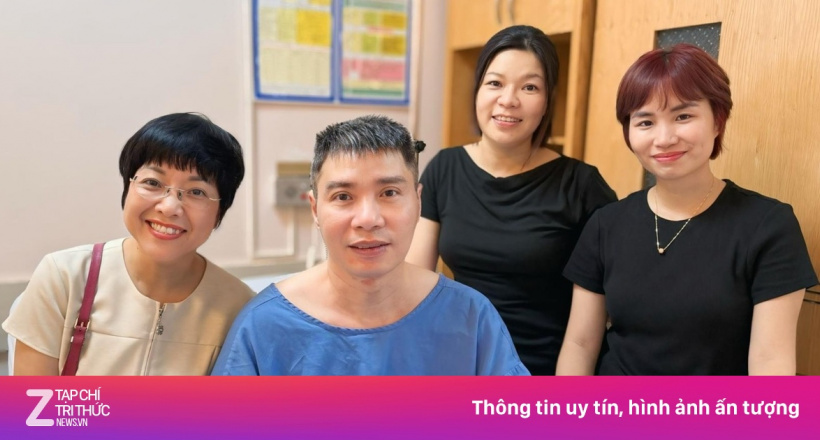 MC Thảo Vân thăm NSND Công Lý