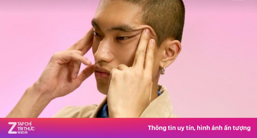 Hãng đồng hồ Thụy Sĩ xin lỗi vì quảng cáo 'mắt xếch'