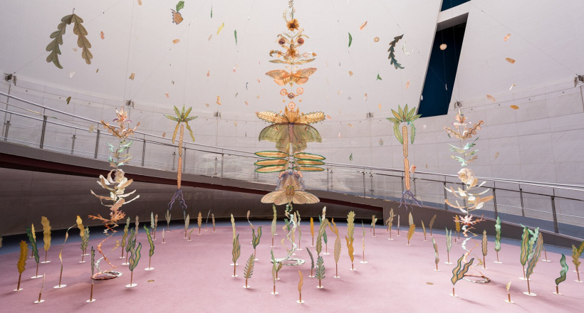 Triển lãm hoa của Mona Sugata: Lắng nghe thiên nhiên thầm thì