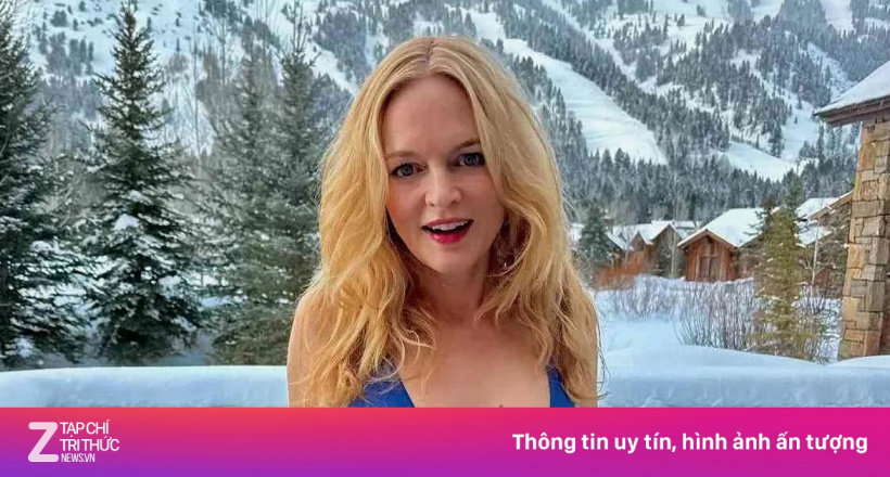 Vóc dáng gợi cảm của diễn viên 55 tuổi