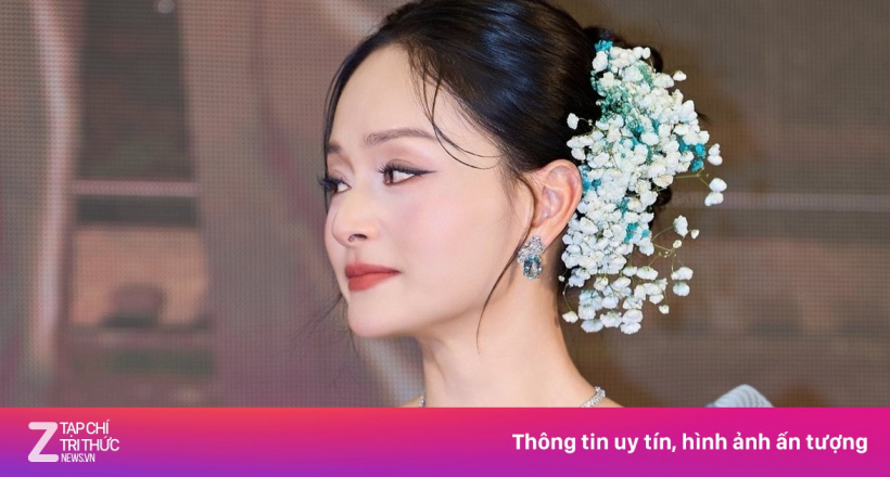 Lan Phương bật khóc