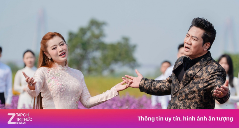 NSND Quốc Hưng hát mừng Đại hội Đảng