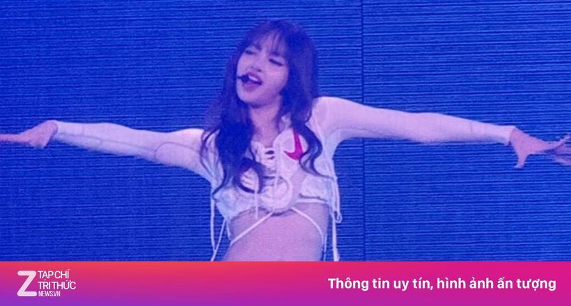 Lisa gây tranh cãi với 'nội y' Nike