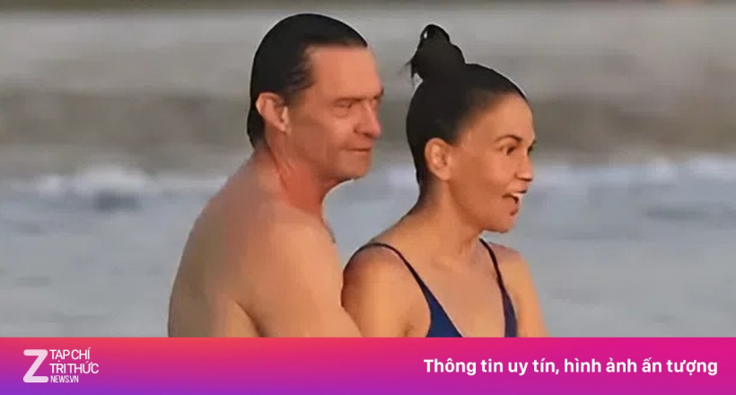 'Người Sói' Hugh Jackman si mê bạn gái kém 7 tuổi