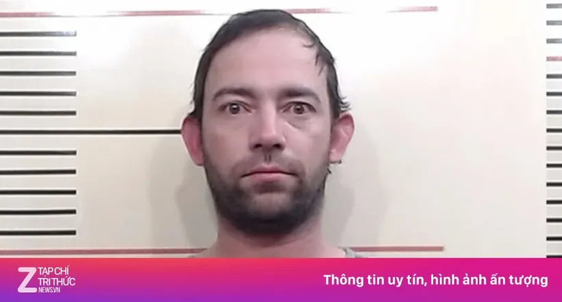 Bạn trai cũ của Bella Hadid bị bắt