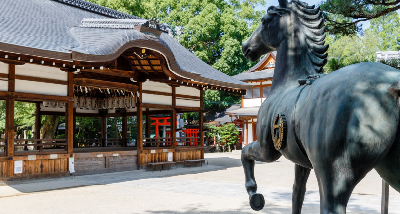 Du lịch Nhật Bản 2026: viếng thăm 5 ngôi đền thờ gắn liền với loài ngựa