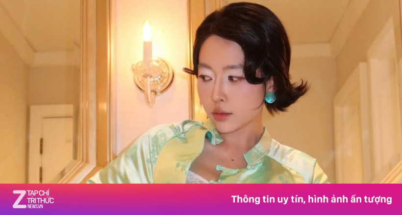 'Áo dài' xẻ ngực tiếp tục vấp tranh luận