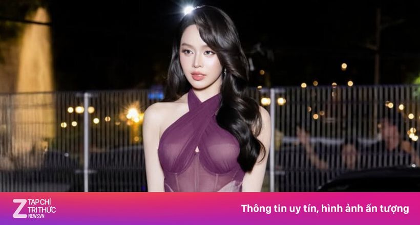 Váy xuyến thấu hớ hênh của Hoa hậu Thanh Thủy