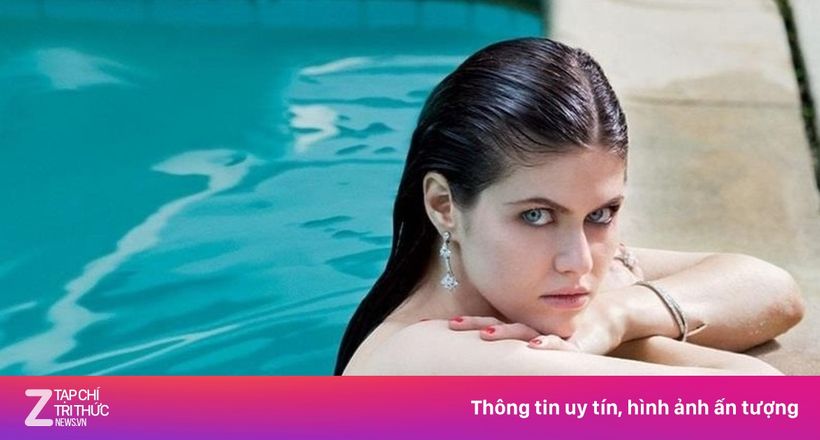 'Biểu tượng gợi cảm' Alexandra Daddario ly hôn