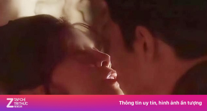 Cảnh hôn gây sốc của Lưu Hiểu Khánh với bạn diễn kém 30 tuổi