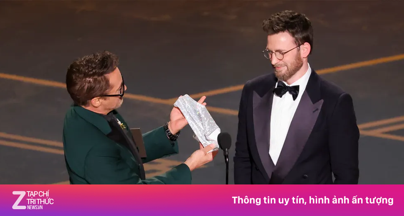 Màn tặng đồ lót trên sân khấu Oscar gây tranh luận