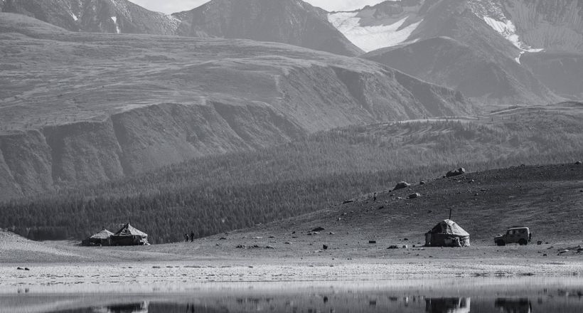 Mông Cổ mùa Thu: Bản giao hưởng của tĩnh lặng và những vết xăm trong tâm hồn