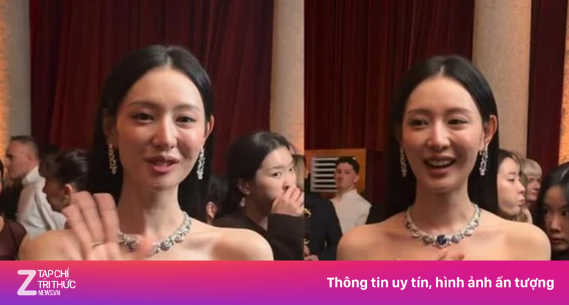 Kim Ji Won khác lạ