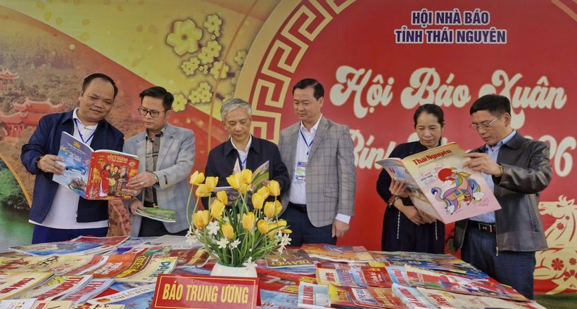 Thái Nguyên: Tưng bừng khai hội Lồng tồng Ba Bể và Hội Báo Xuân Bính Ngọ 2026