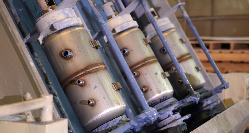 So sánh men ướt và men khô: Lời giải cho độ bền lõi bình nước nóng