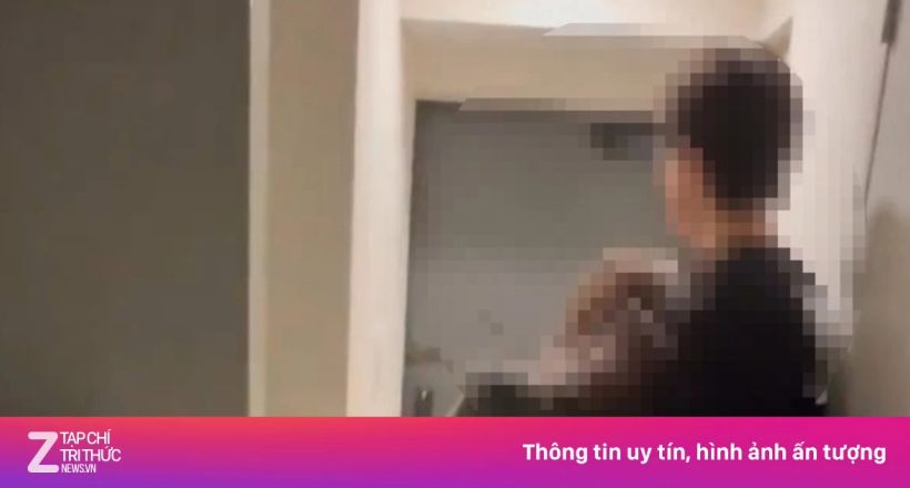 Các ca sĩ Nhật Bản bị đuổi khỏi nhóm sau khi lộ clip phản cảm