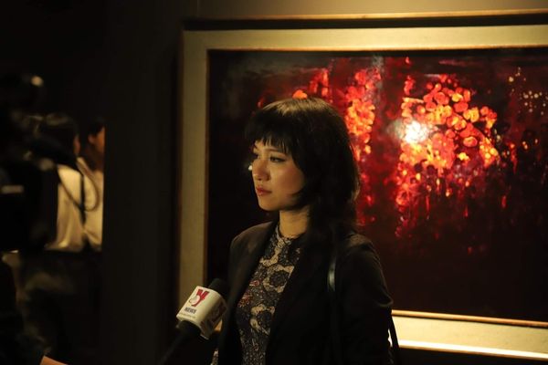 Giám tuyển nghệ thuật Vân Vi