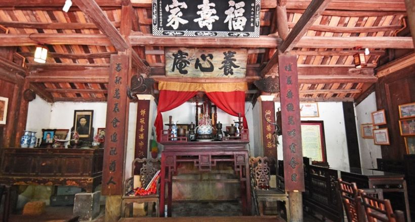 Thích ứng và gìn giữ: Phòng thờ trong dòng chảy hiện đại hóa