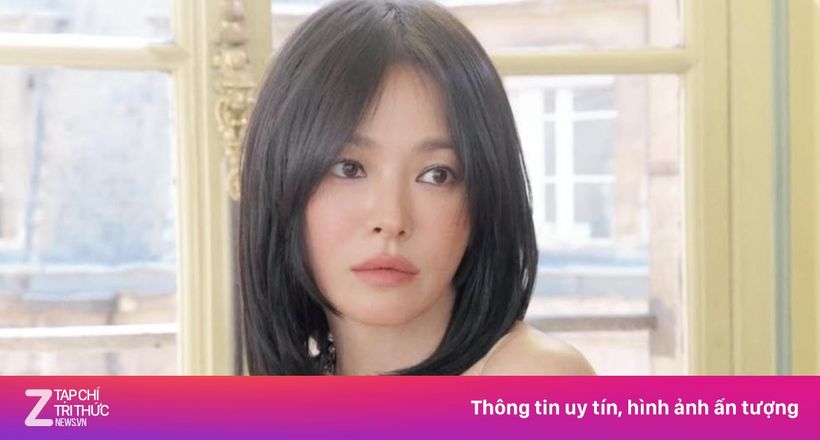 Song Hye Kyo gợi cảm ở tuổi 44