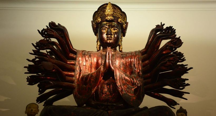 Nghệ thuật tượng thờ trong dân gian Việt