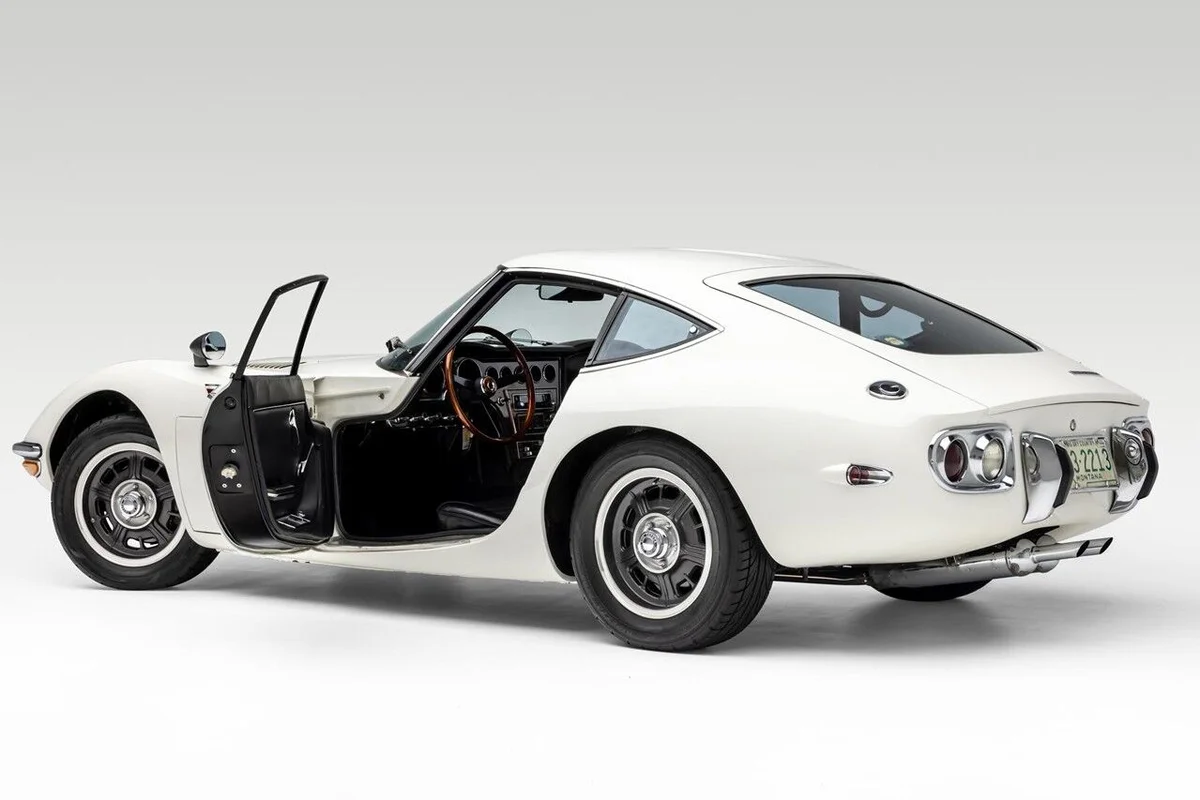 Toyota 2000GT