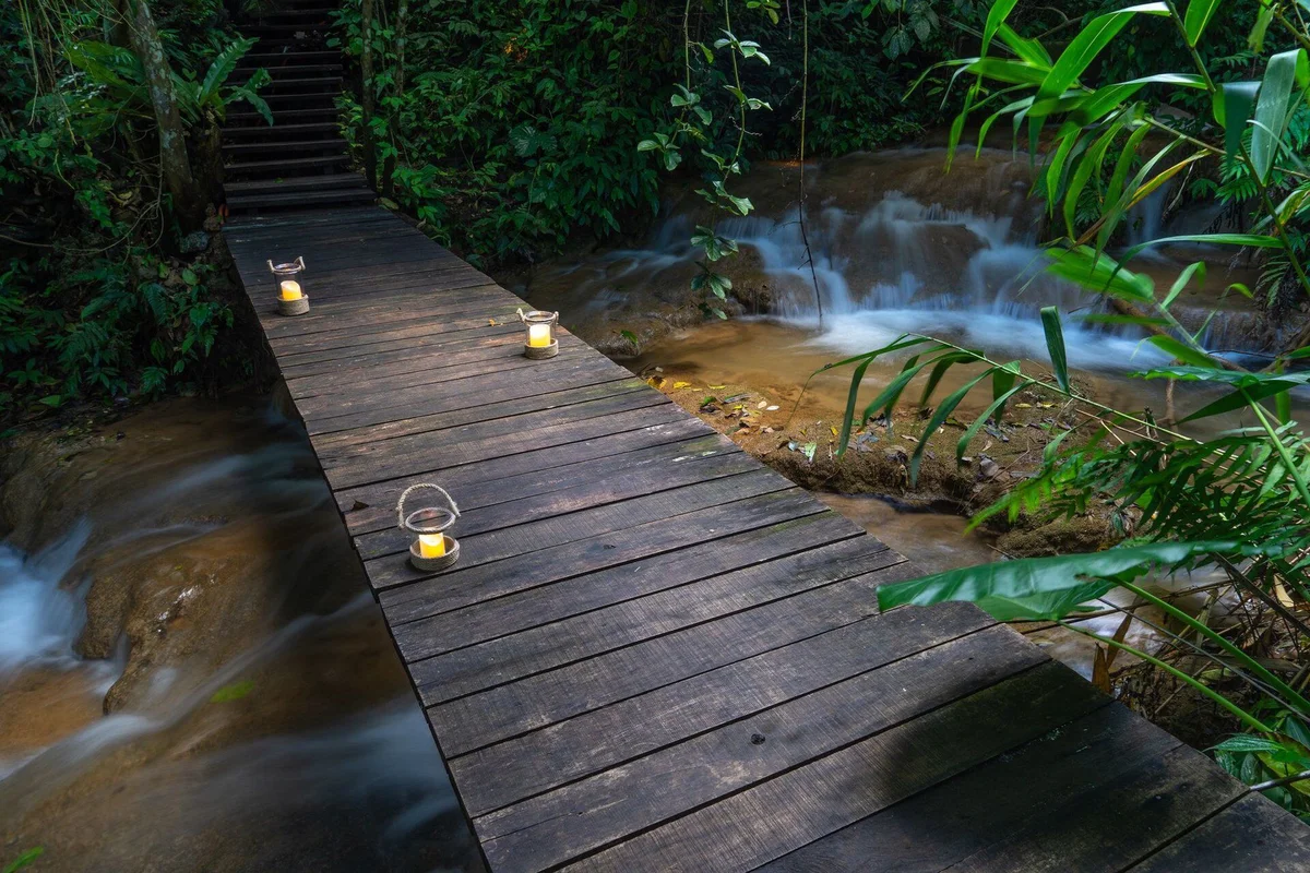 thac nuoc tai avana retreat mai chau