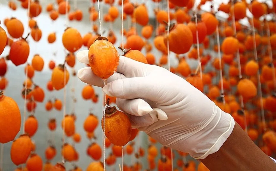 Kỳ công như làm hồng treo gió Đà Lạt