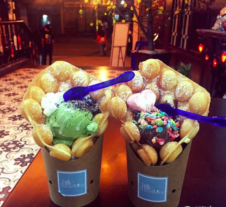 bánh waffle tổ ong kẹp kem