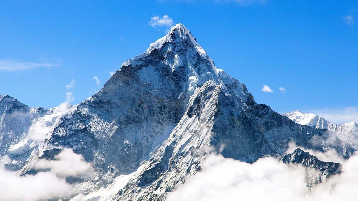 Đỉnh Everest, Châu Á