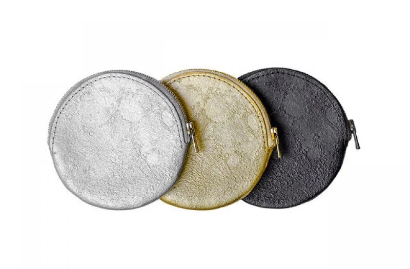 Planetario Clutch Bag - chiếc túi xách tay tinh tế mô phỏng bề mặt phức tạp của Mặt Trăng-3