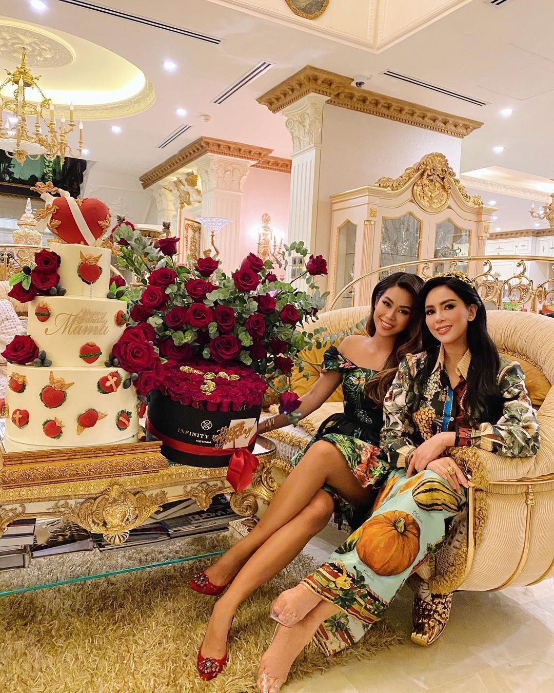 Muốn ăn chơi hết nấc mà vẫn chuẩn sang chảnh khi diện đồ hiệu? Nhìn em chồng Hà Tăng mà học hỏi này! - Ảnh 8.