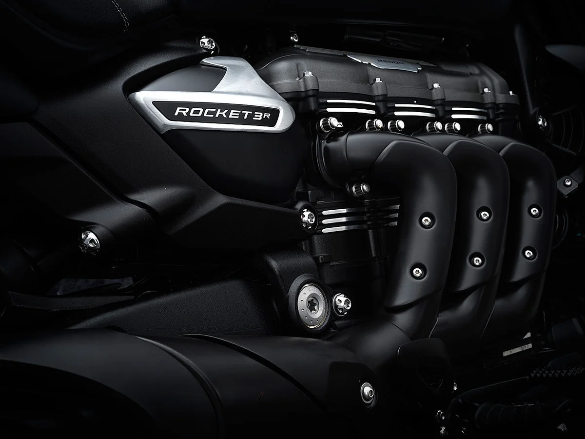 “Siêu xe” Triumph Rocket 3 R Black 2021 bản giới hạn sắp về Việt Nam-5
