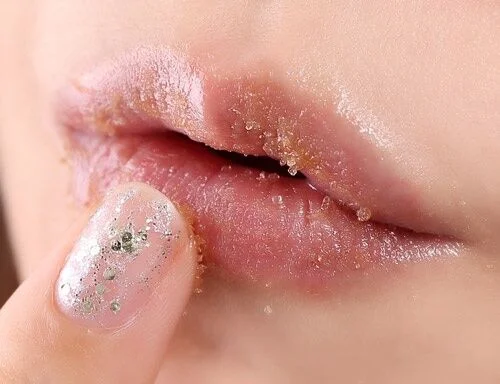 Giải pháp giúp đôi môi thâm trở nên hồng hào, quyến rũ-3