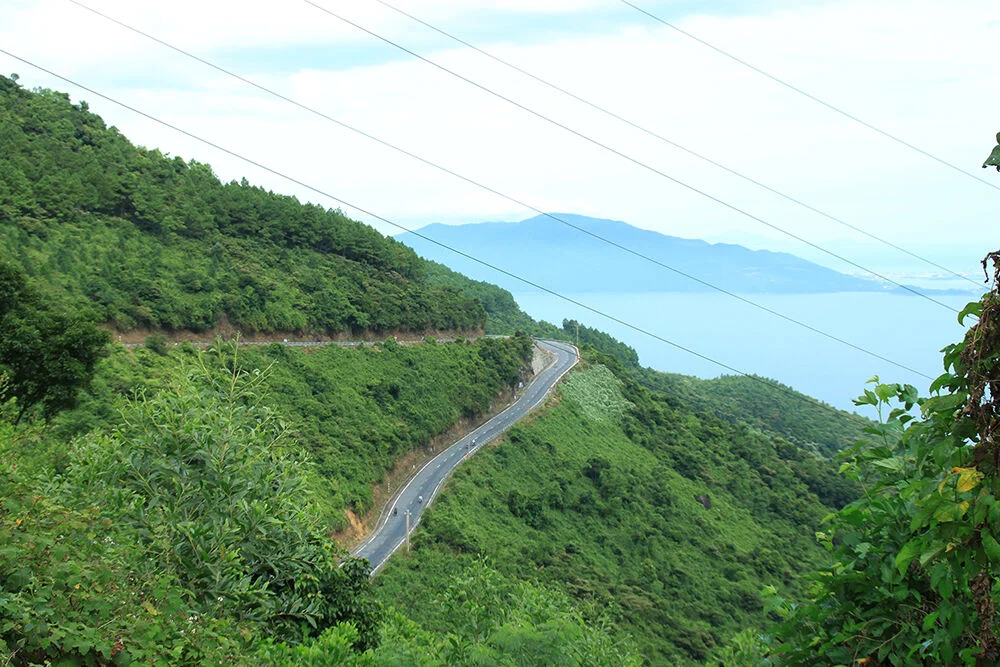 Chinh phục 'Đệ nhất hùng quan' với những khúc cua tử thần đẹp mê hồn - 9