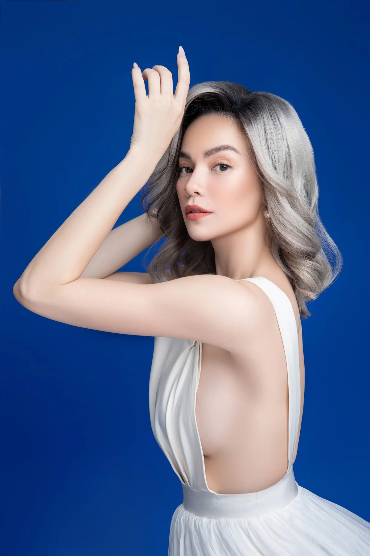 Hồ Ngọc Hà và những lần khoe đường cong quyến rũ trong thiết kế của Công Trí