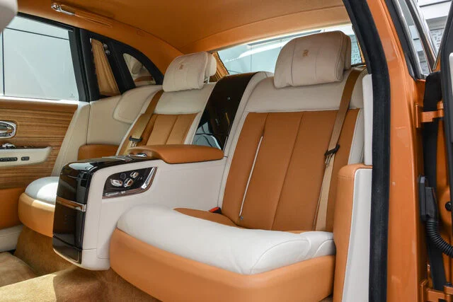 Rolls-Royce Phantom VIII Privacy Suite -6