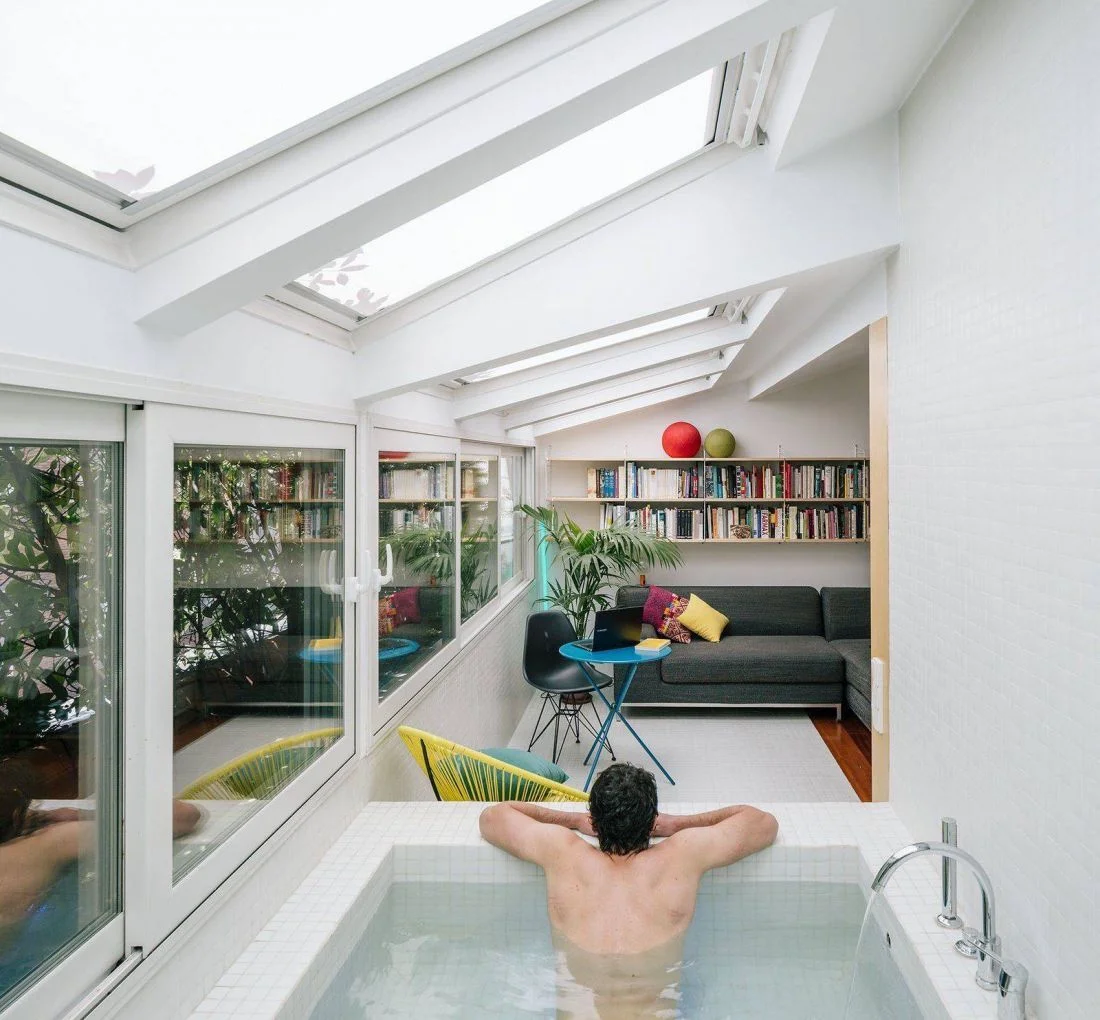 Thiết kế nội thất đẹp lạ cùng bồn tắm chìm, biến phòng tắm thành spa sang chảnh-11