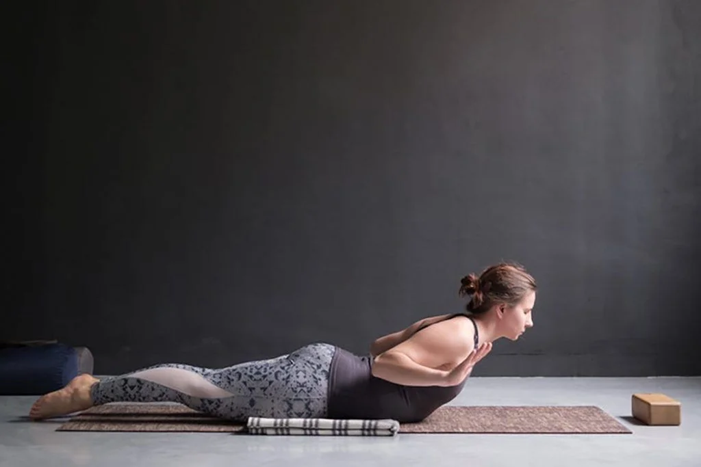 salabhasana