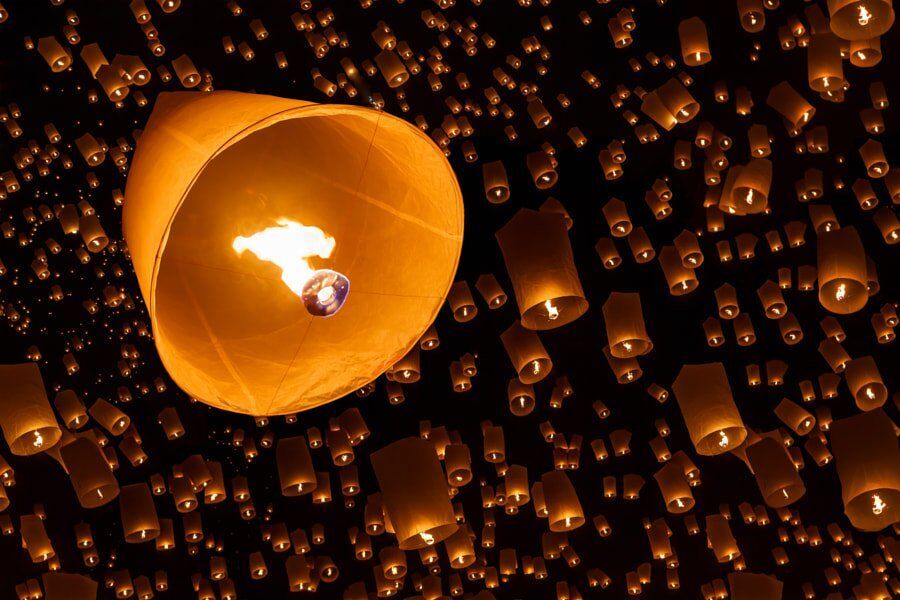 Rực rỡ lễ hội thả đèn trời Yi Peng - Điểm nhấn của du lịch Chiang Mai tháng 11-3