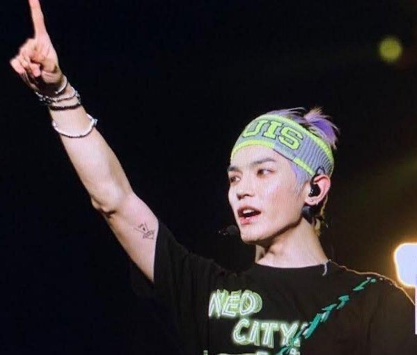 Các hình xăm đẹp, ý nghĩa của sao K-pop-5