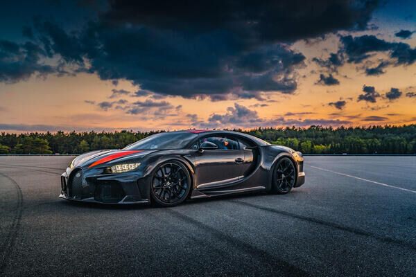 Cận cảnh siêu xe Bugatti Chiron Super Sport 300+ trị giá 120 tỷ-5