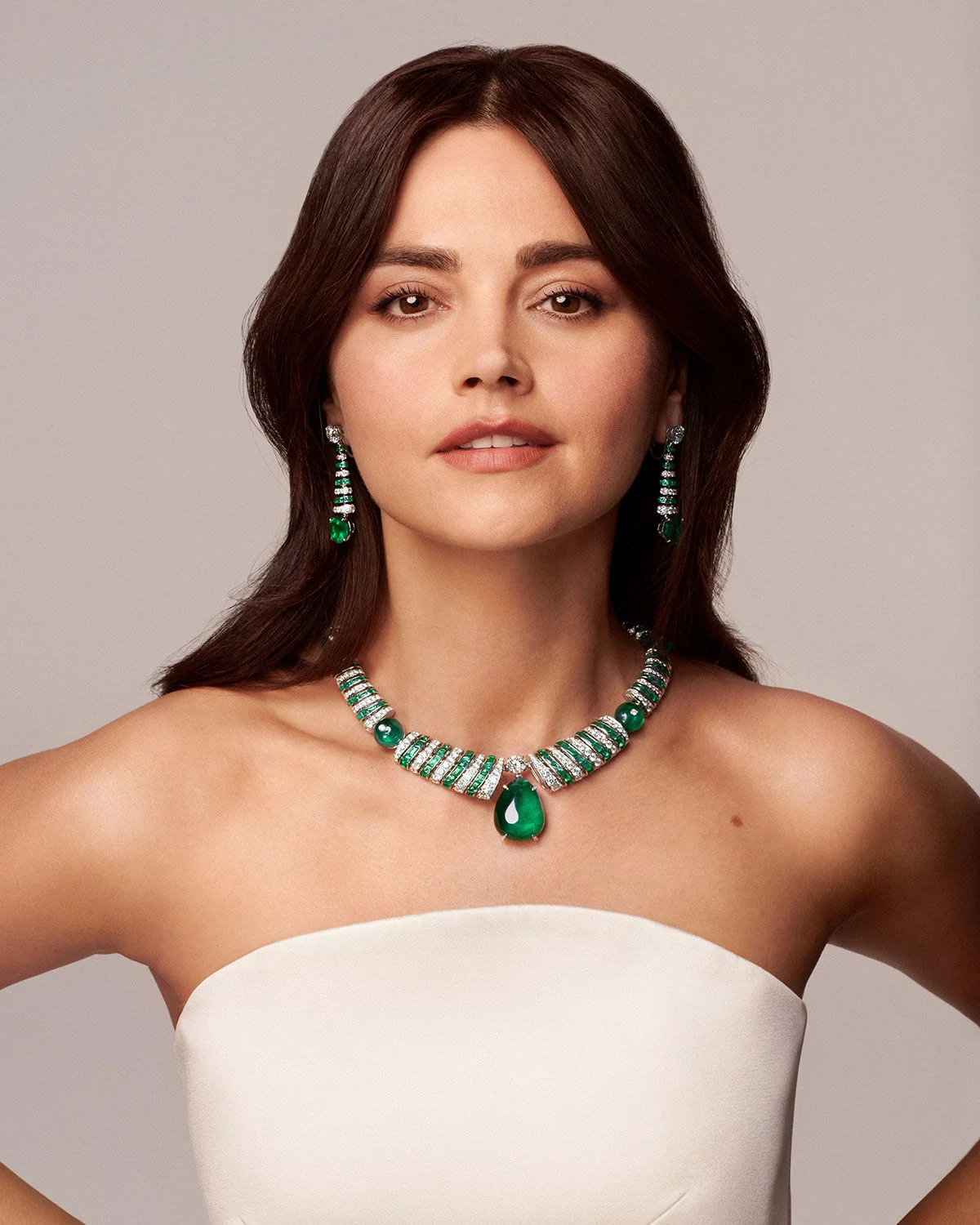Bạn gái Người Nhện đeo ngọc lục bảo khổng lồ của Bulgari-4