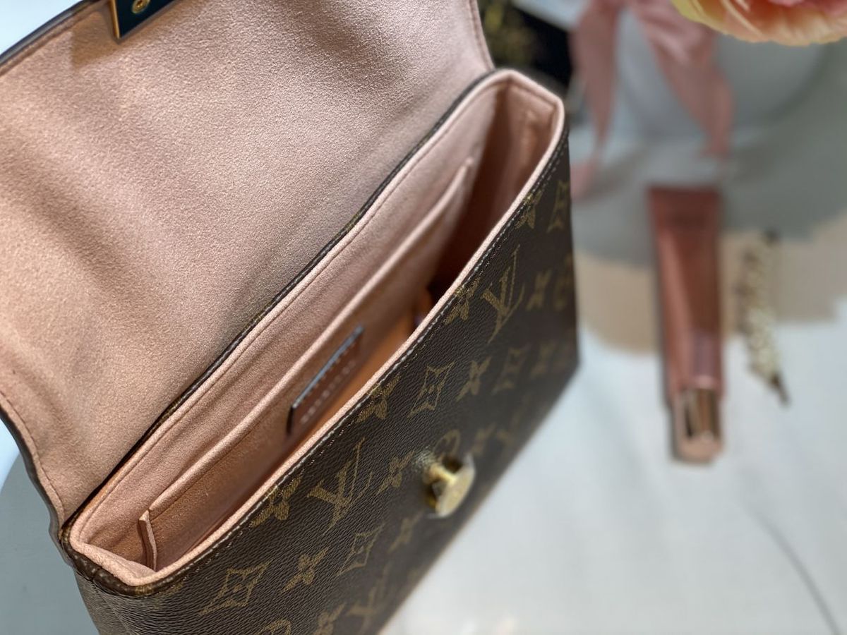 Tổng hợp những mẫu túi Louis Vuitton hồng cho quý cô ngọt ngào