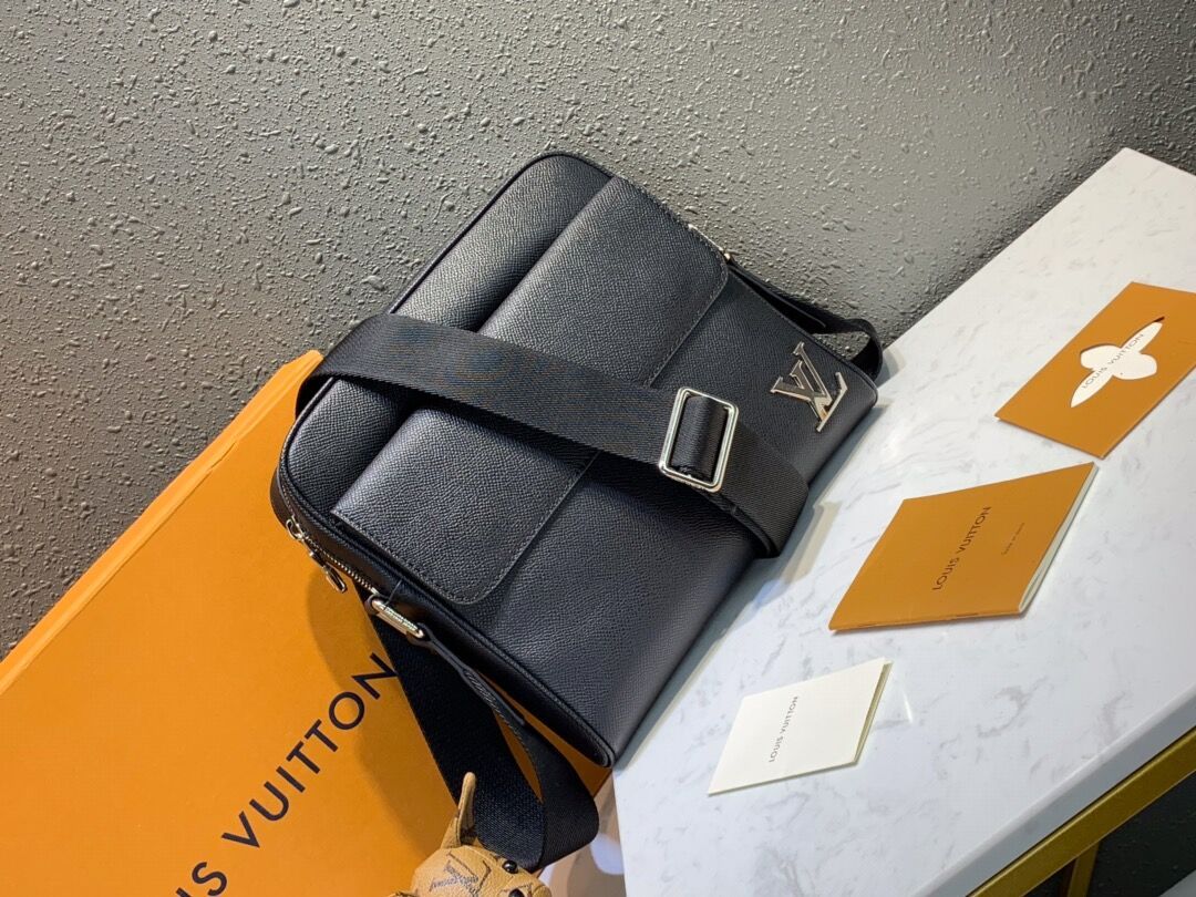 Kinh nghiệm mua túi Louis Vuitton chính hãng-6