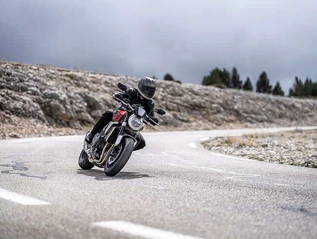 Honda CB1000R 2023 có giá từ 515 triệu đồng