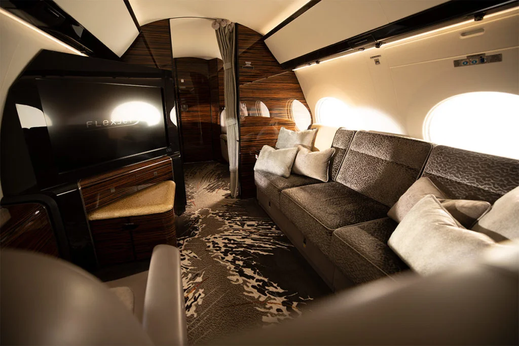 Cristiano Ronaldo tậu siêu chuyên cơ Gulfstream 650