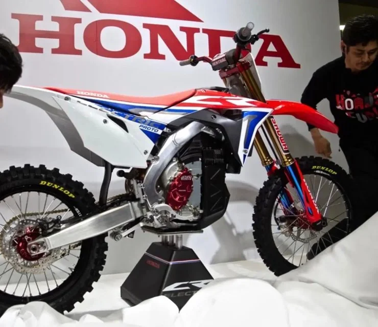 Cào cào điện Honda