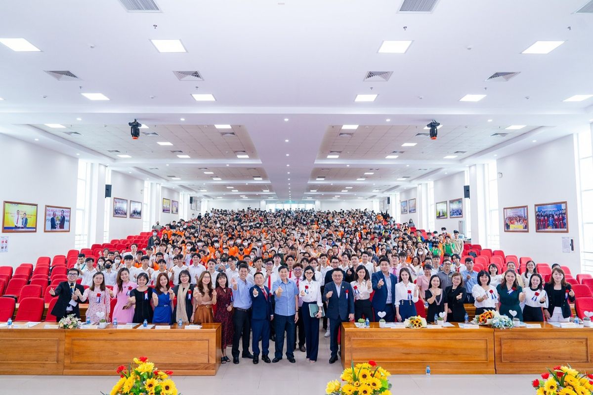 Doanh nhân Lê Hồng Thuỷ Tiên 